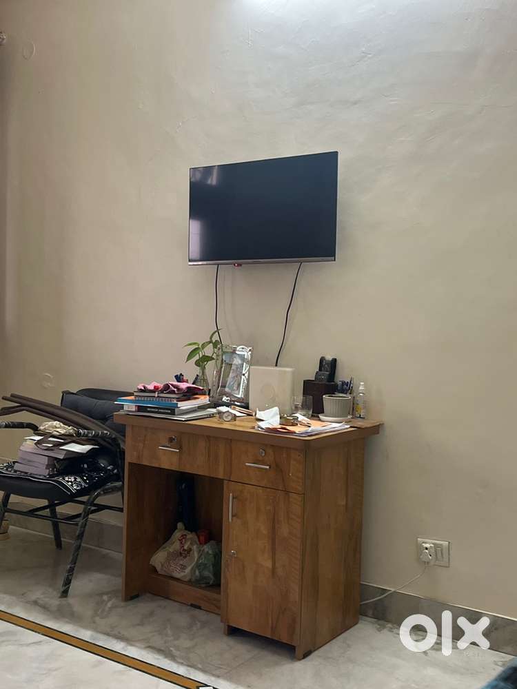 32 Inch Penasonic LED TV