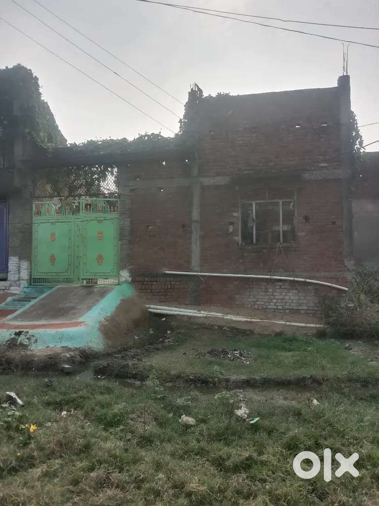 Makaan bechana hai jisko bhi chhaiye contact kare