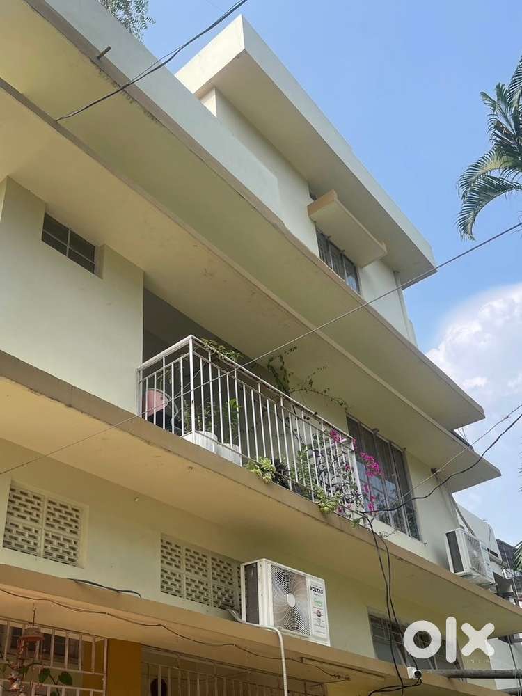 Independent entire 1st floor house for rent