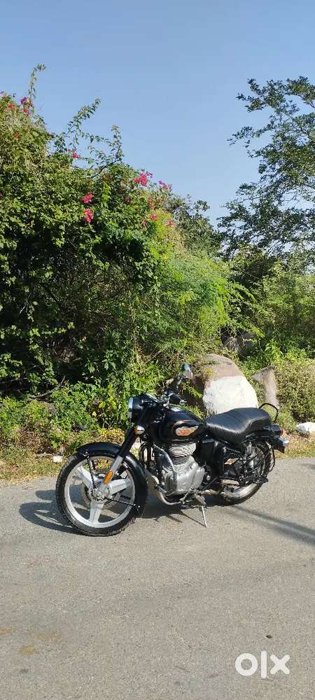Bullet Standard 350cc, Battalion Black, J series, new Edition