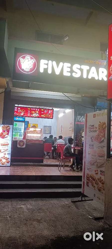 Restaurant associate