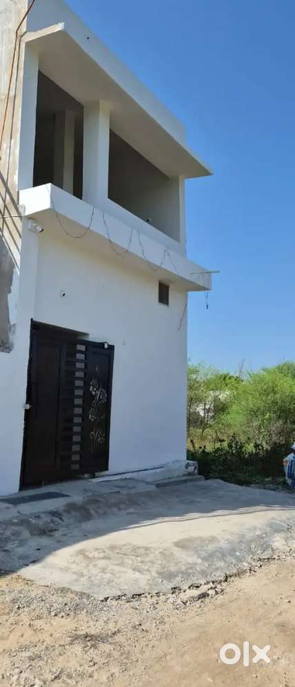 New home tailsh room me aur hol pe nahi laga hain par ready karake