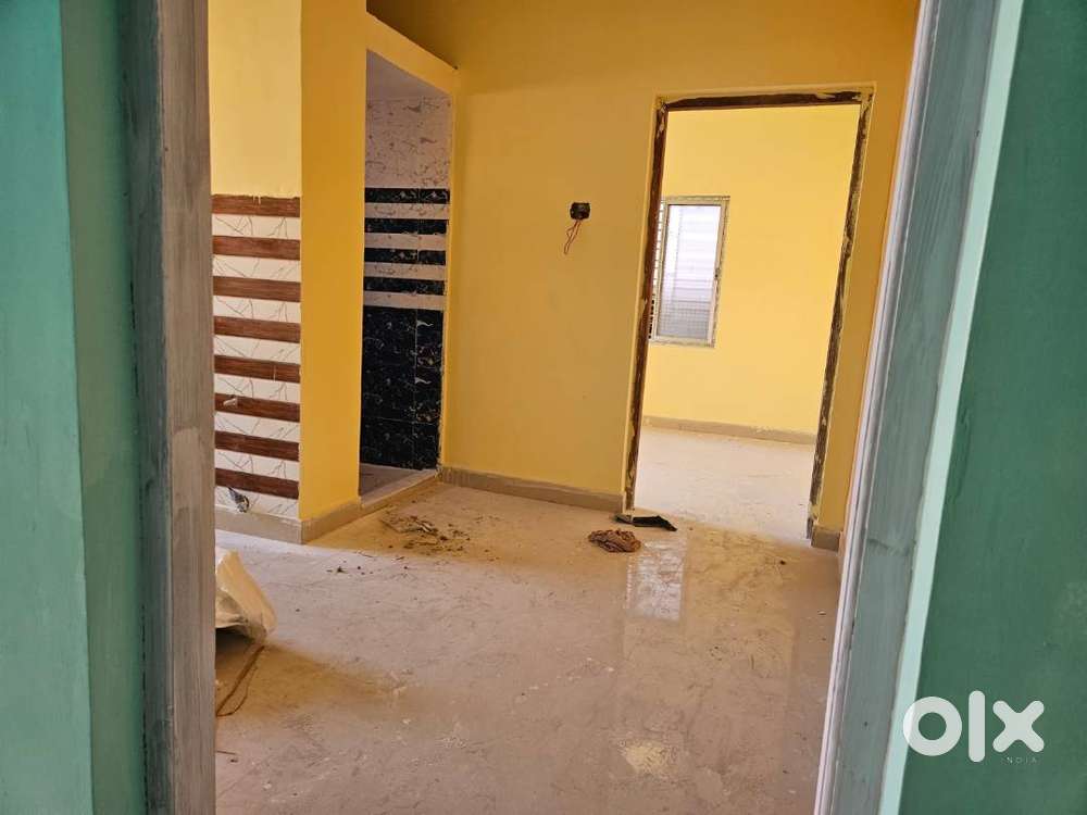 room rent at tarulia 2nd lane new town near dlf 1 bus stop.