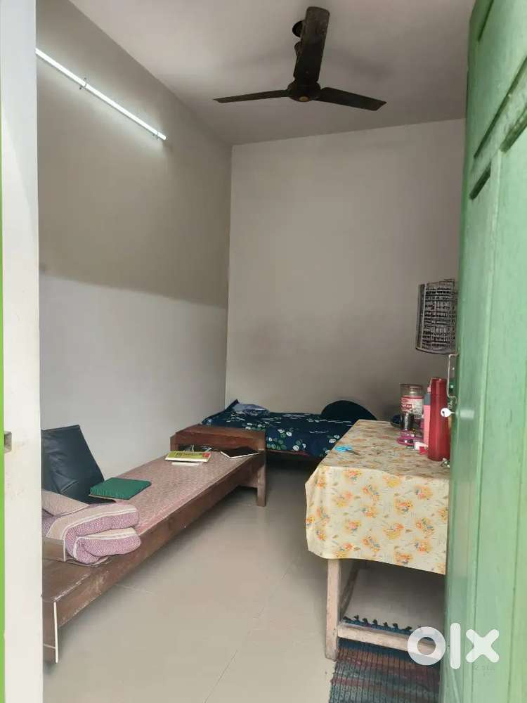 Accomodation for ladies in poojappura