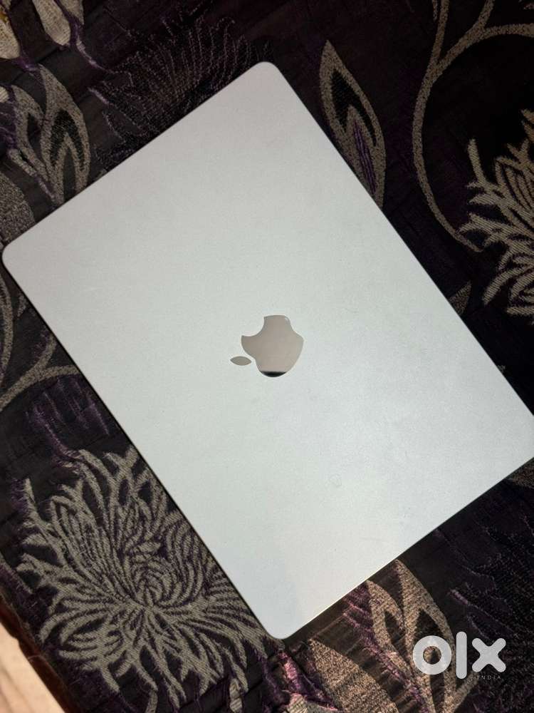 Apple MacBook Air M2 – 512GB SSD – Excellent Condition – 95% Battery