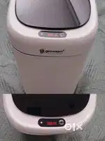Motion sensor bin