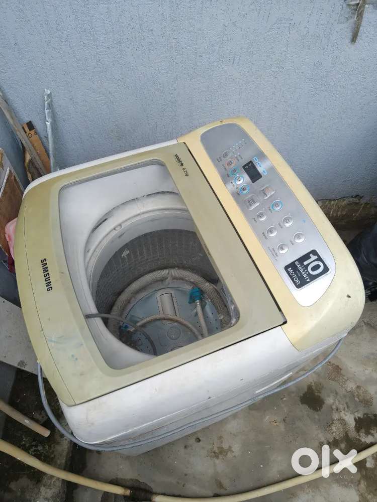 Top loading fully automatic Samsung washing machine 6.2 kg