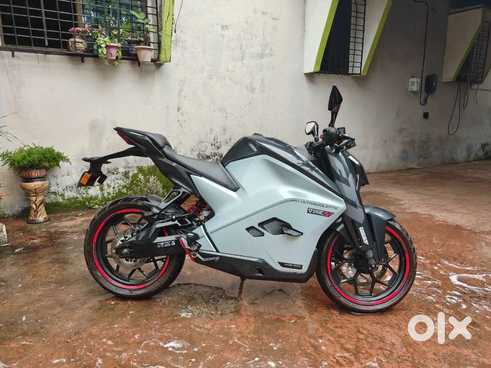 Ultraviolett F77 mach 2