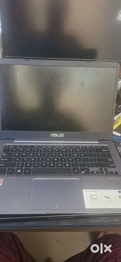 Asus Vivobook S14 AMD A12 laptop