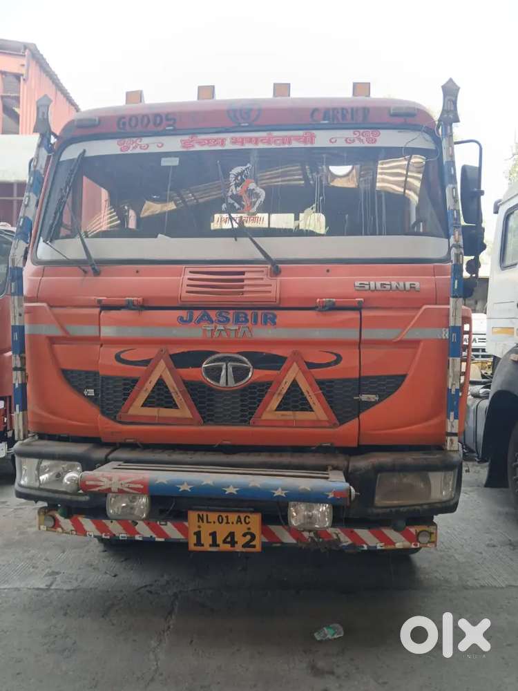 Tata LPT 4018
