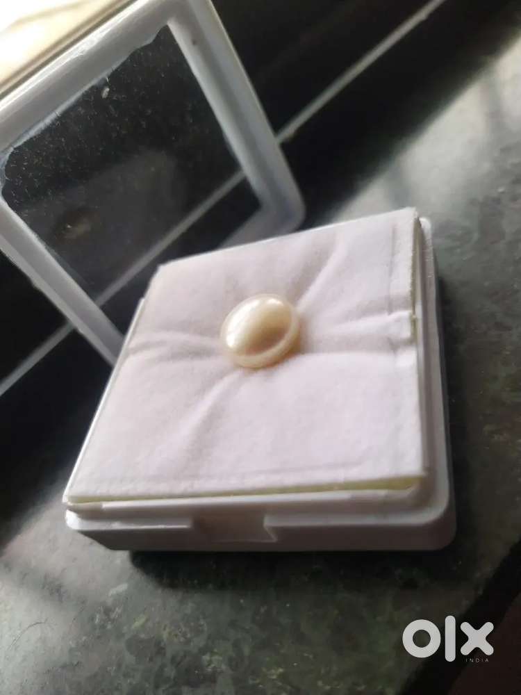 Natural Pearl for moon planet (moti) 7.60 carat in excellent condition