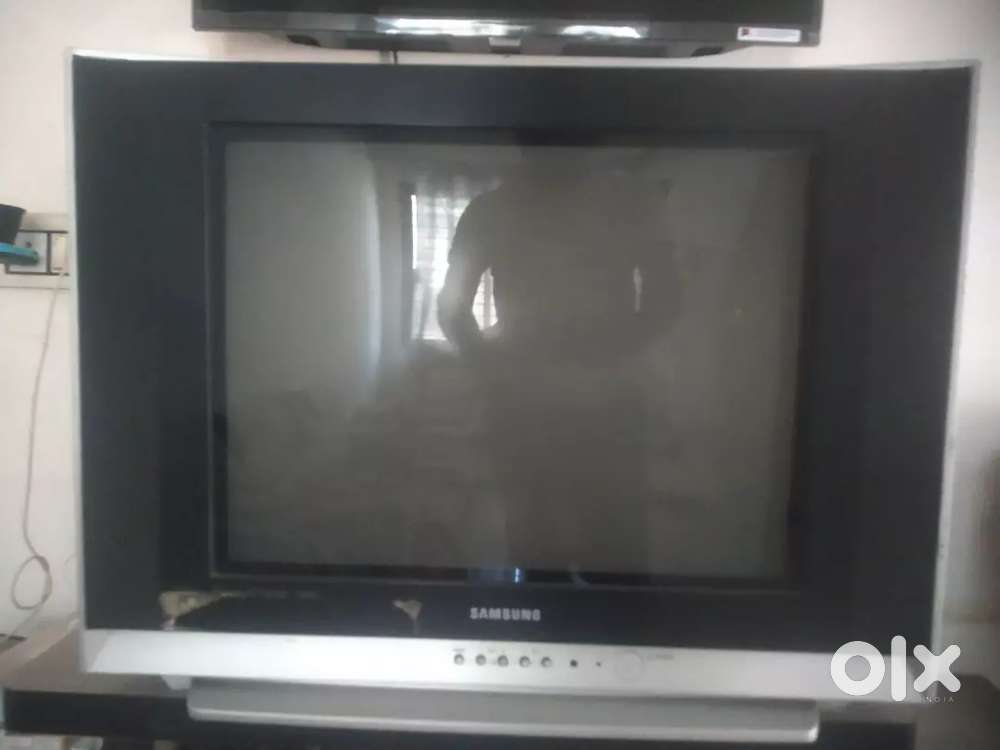 Samsung 21'' tv  a well maintained product just serious buyer only.