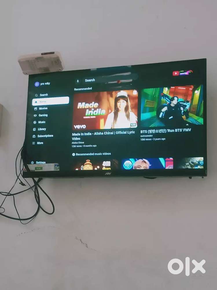 32led tv just three mens