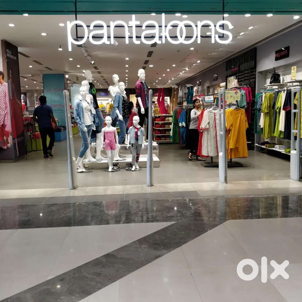 MALL JOB के लिए आवेदन कर सकते हैं MALE एंड FEMALE CANDIDATE.