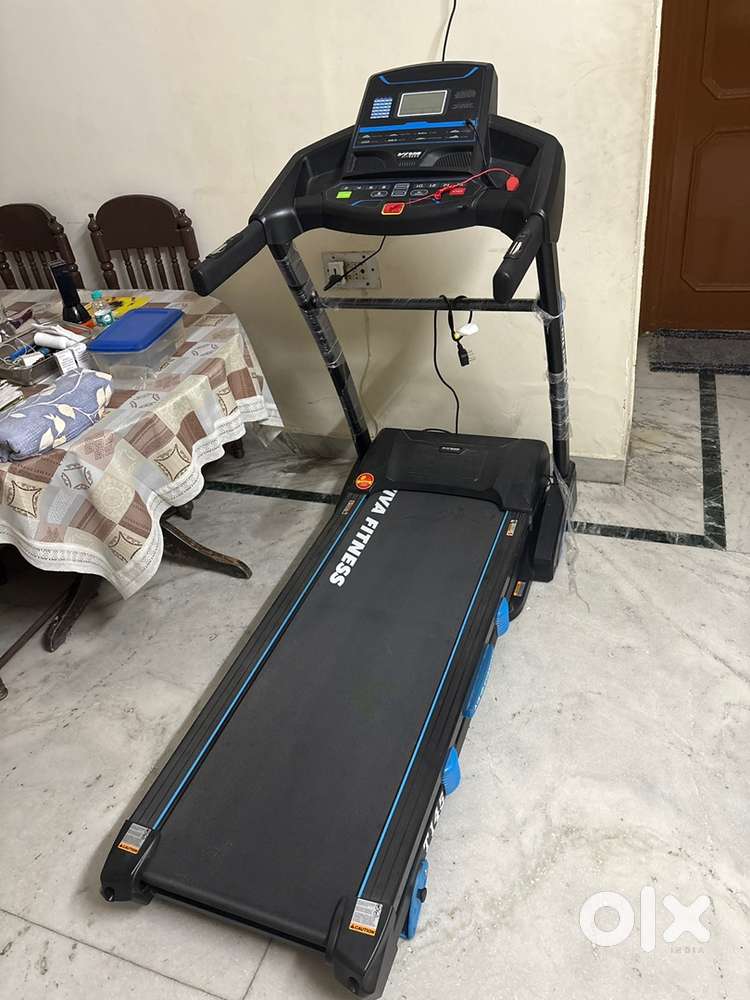 Running treadmill