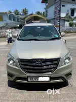Toyota Innova V  2014