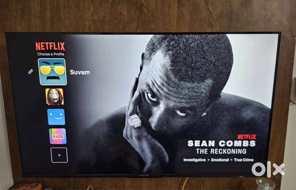 Selling 43 inch  iFFALCON by TCL TV in move out sale