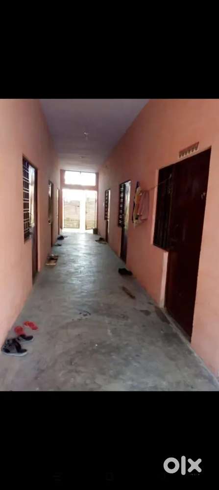 House sell 1750 seq foot ,8 Room rent getting 20k near berries 6 bhel