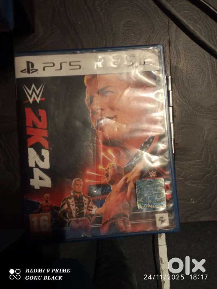 PS 5 DISK With premium Character