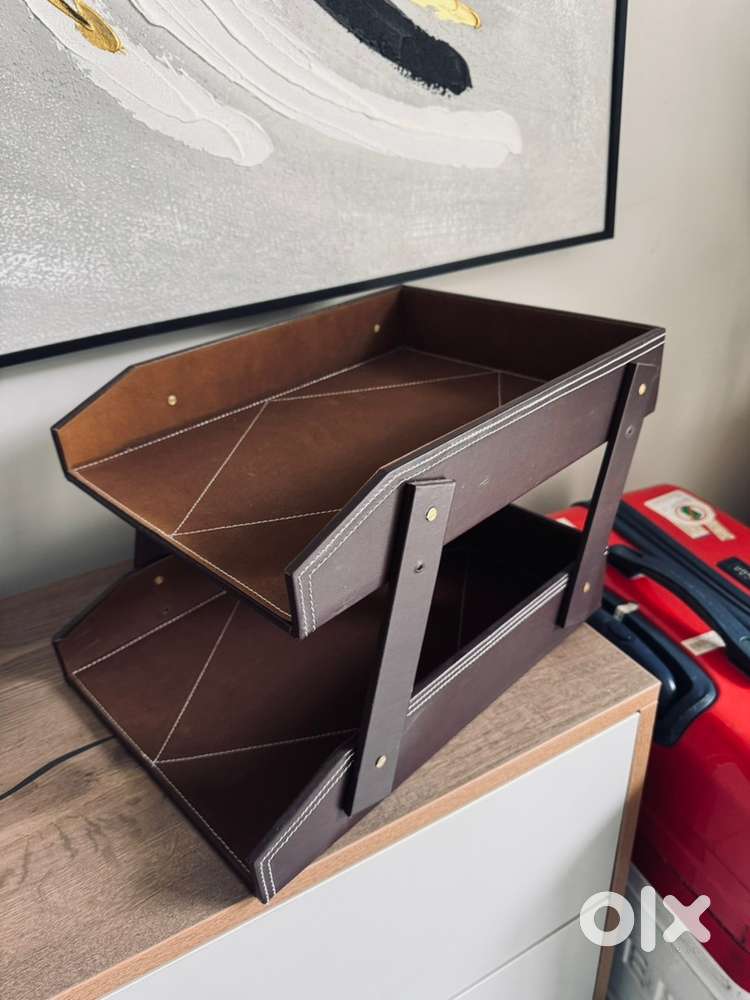 Like New Foldable 2 tier tray/ organiser