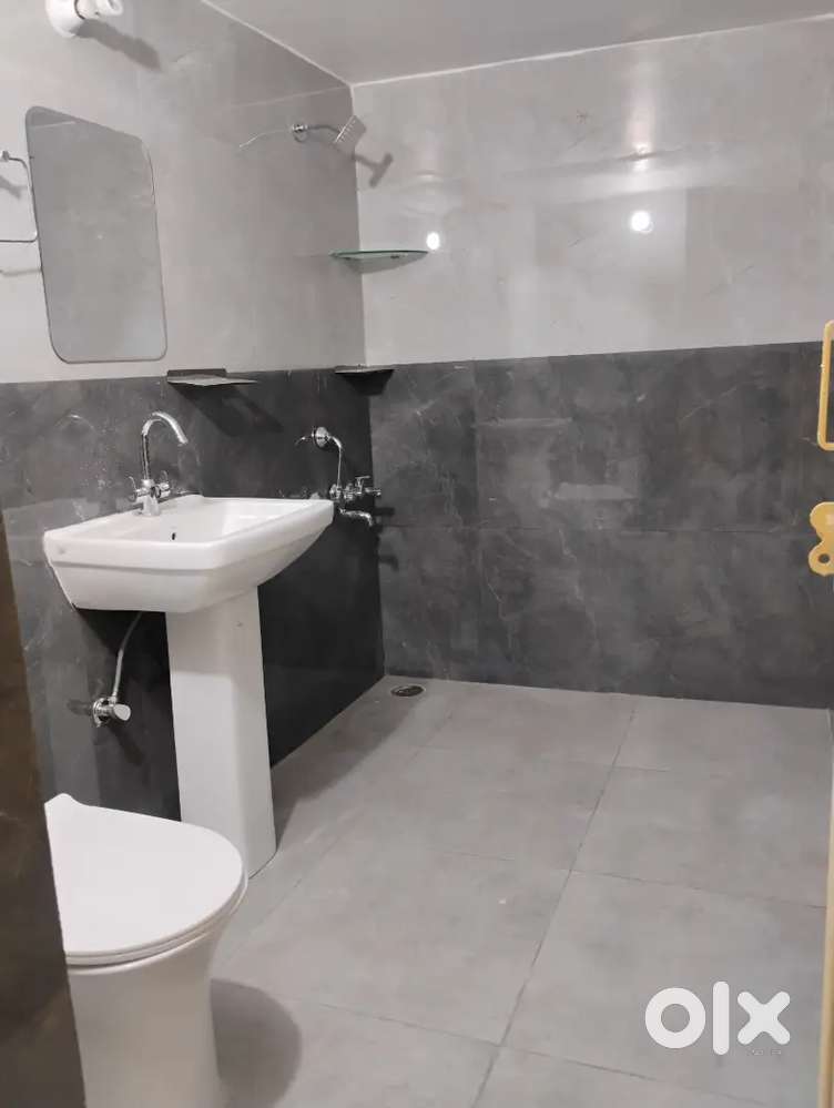 Independent Kothi 3 BHK, 2 Bath with 3 Car Parking At Dalanwala