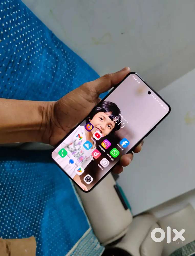 VIVO X200  12/256 use only 6 month no dent scratche all new condition