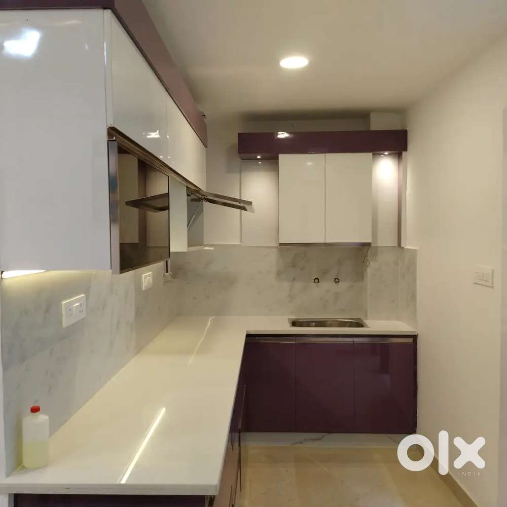 Modern Lifestyle 3 BHK Home with Spacious Interiors