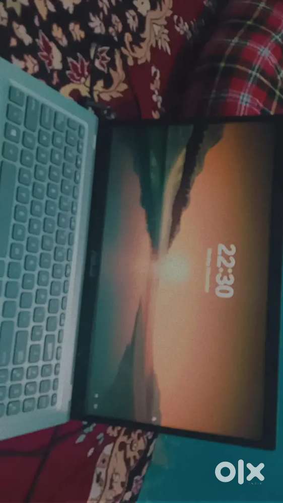 Asus laptop white colour