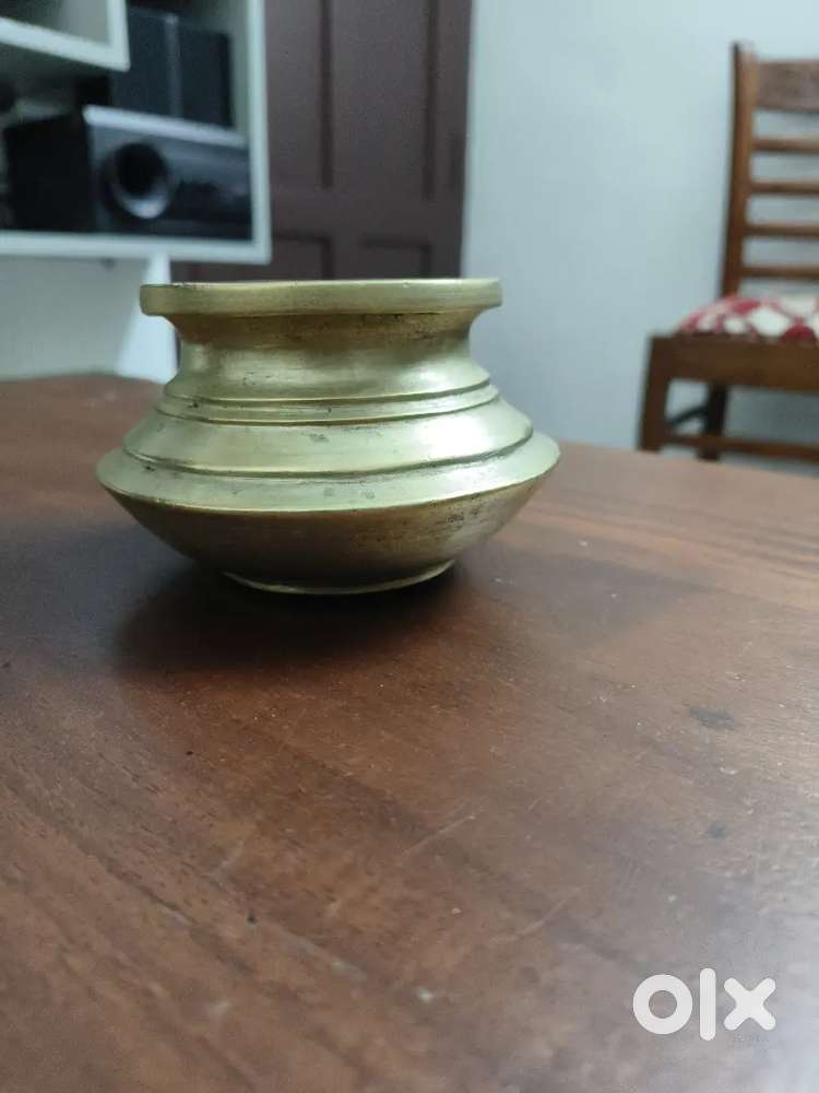 Antique brass oil pot or ghee pot