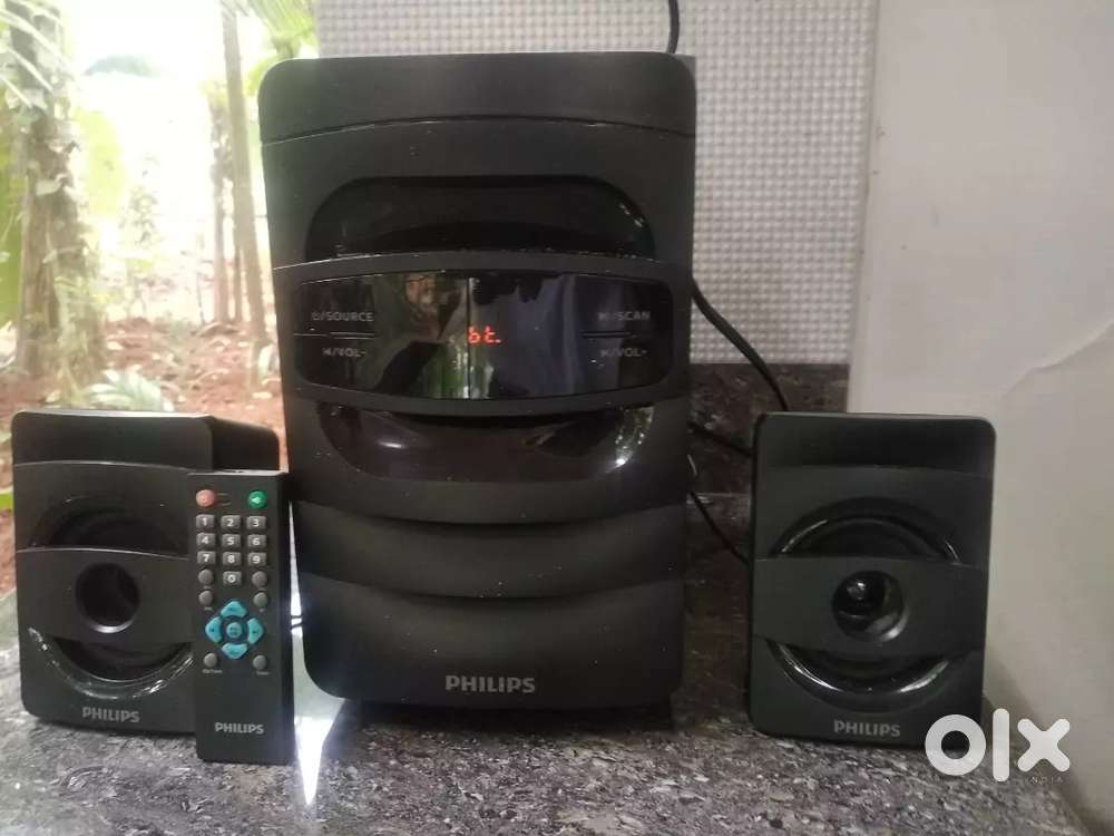 (1) Philips home theatre 2.1