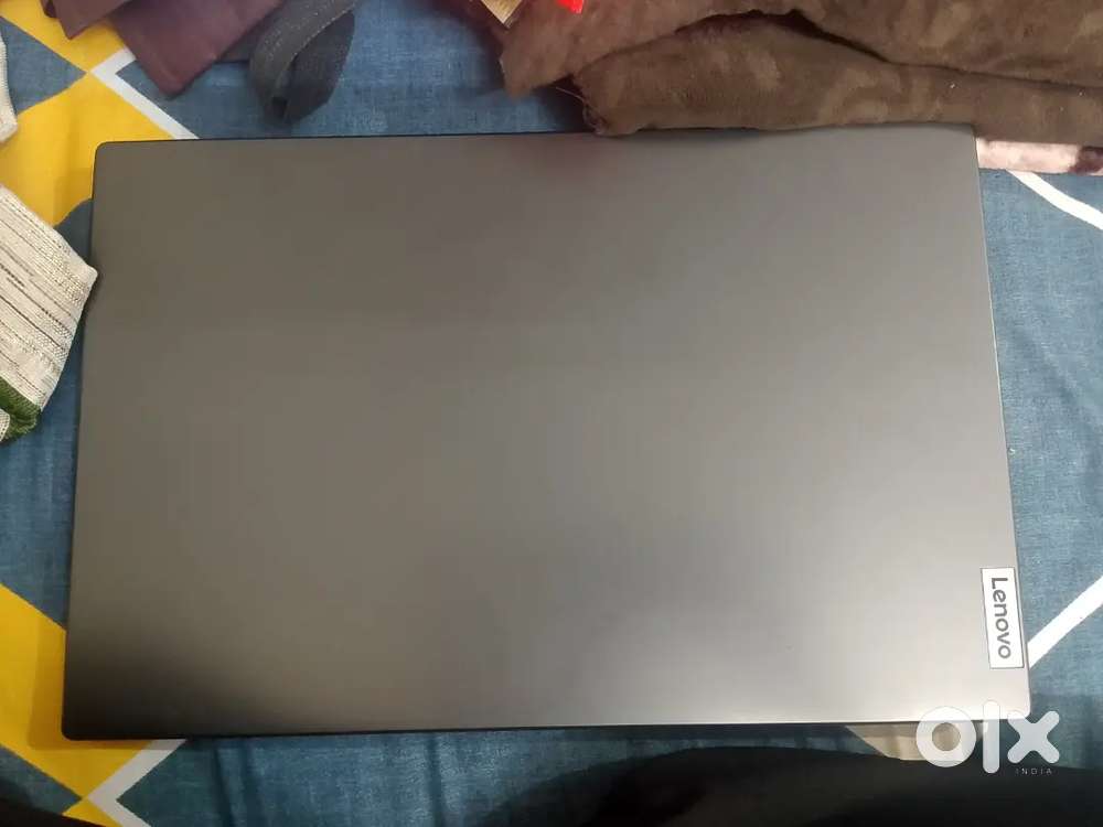 Lenovo V15