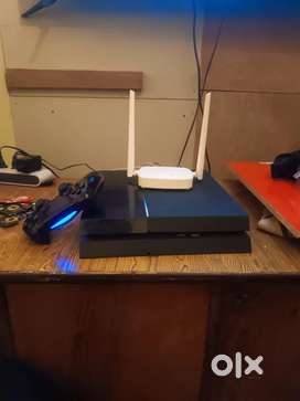 PlayStation 4 (ps4) urgent sell new condition with Latest EA games