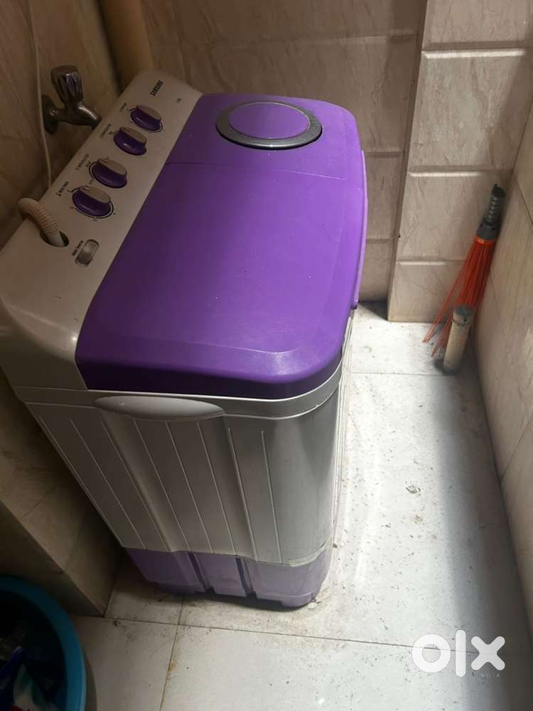 Samsung semi-automaic 7ltr washing machine