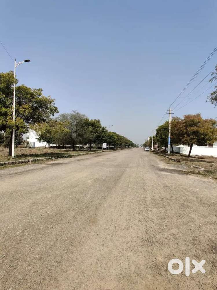 161 गज पूर्व फेस प्लॉट हुडा सेक्टर 27, रोहतक