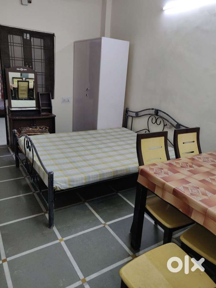 1 bhk furnished flat available on rent saket square indore