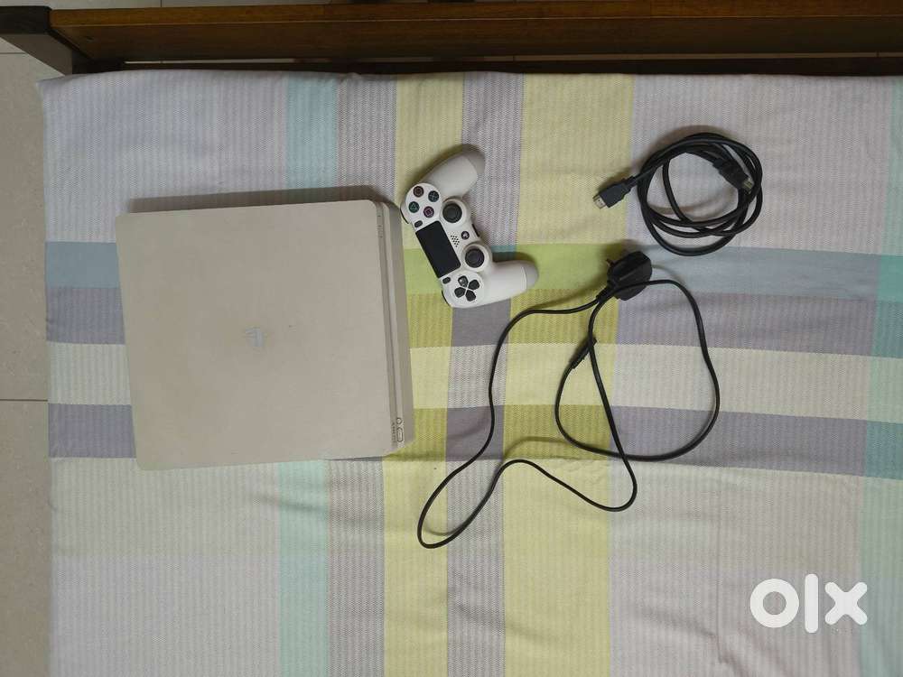 Playstation 4 Console