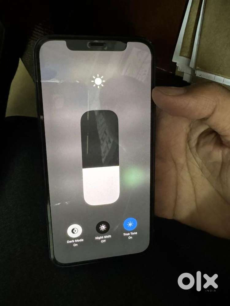 Iphn 12 64 gb