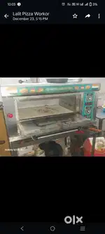 Oven new condition only 1 year old with pean