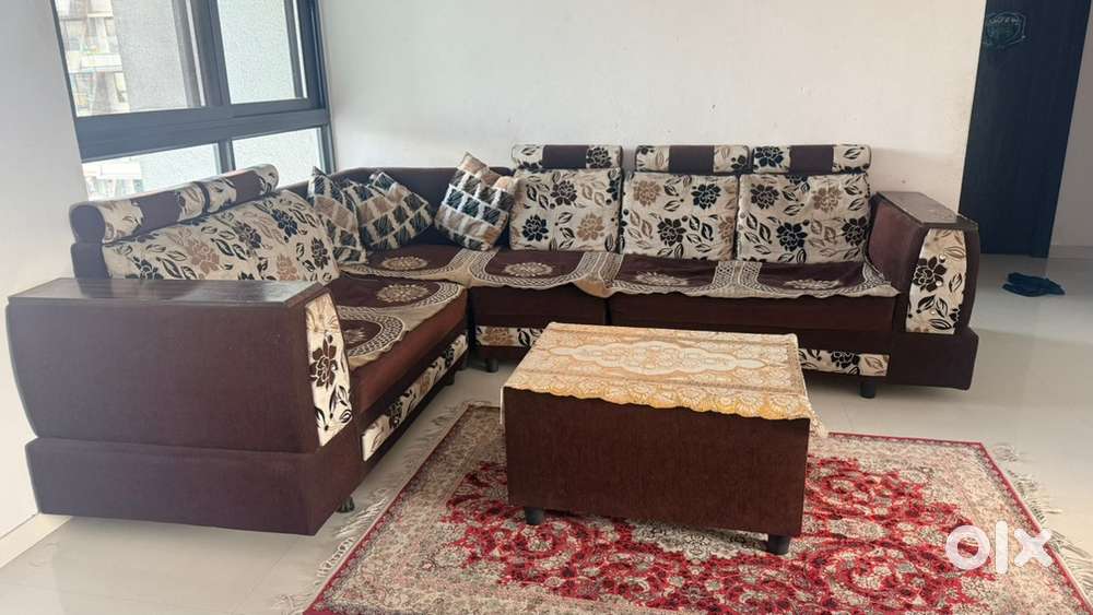 L shape sofa with Centre table