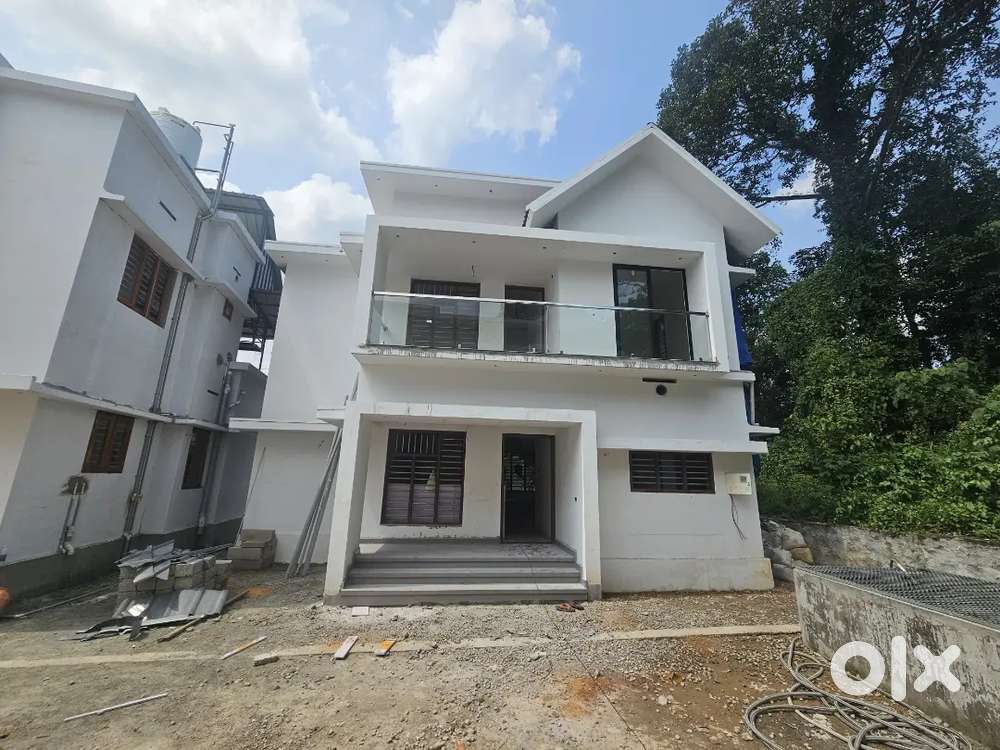 Bavapady Nadakavu 3cent house for sale