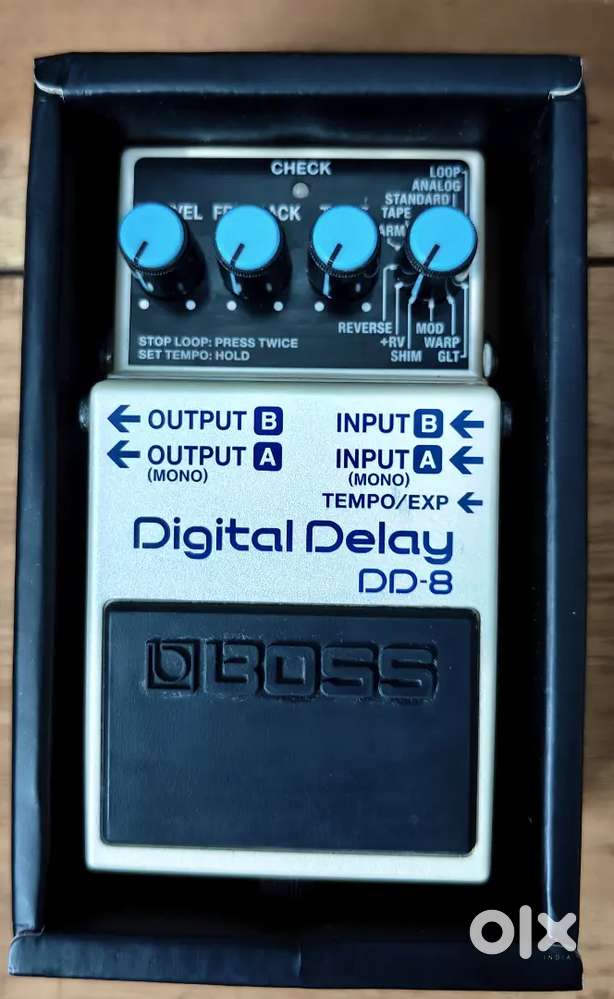 Guitar pedals - Boss (Roland) DD-8 Digital Delay