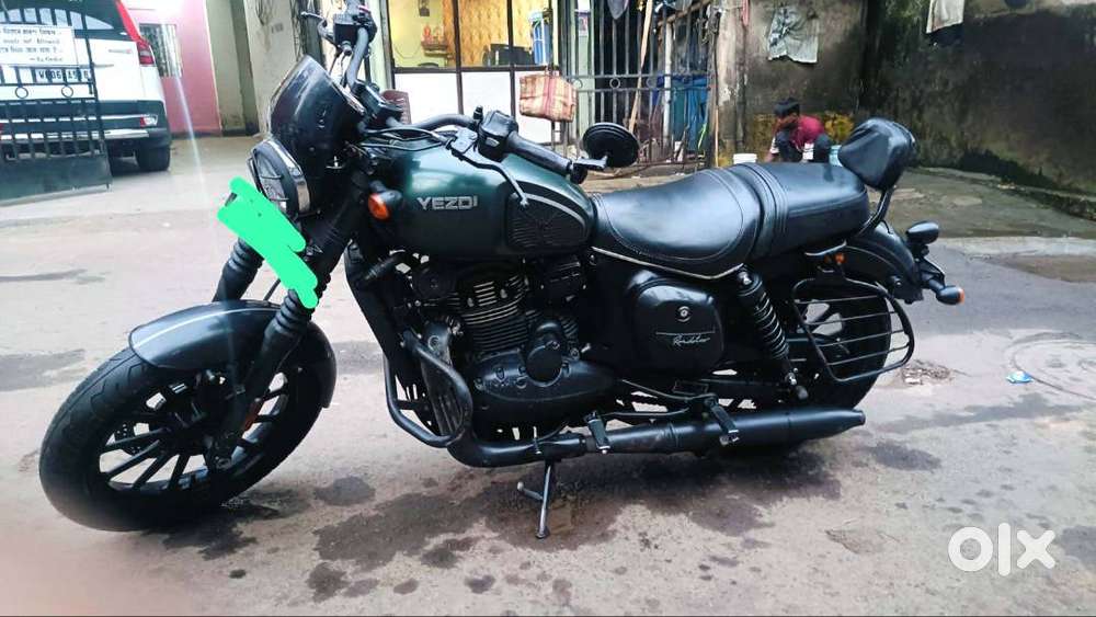 Excellent condition yezdi roadstar 330