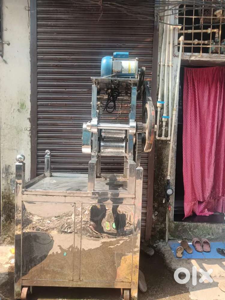 SugarCane Juice Machine.