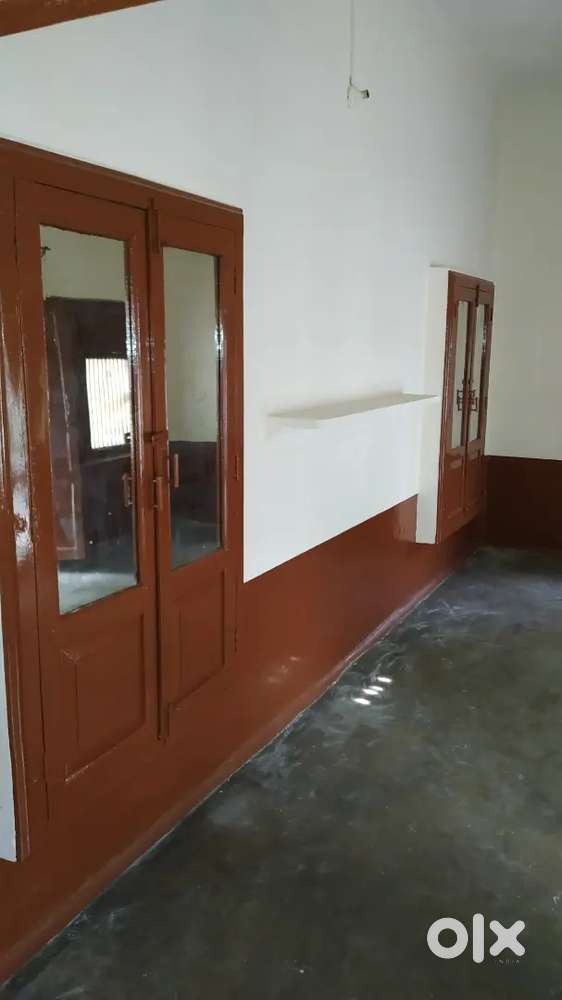 Well maintained first floor portion in moh. Gopal singh, pilibhit(UP)