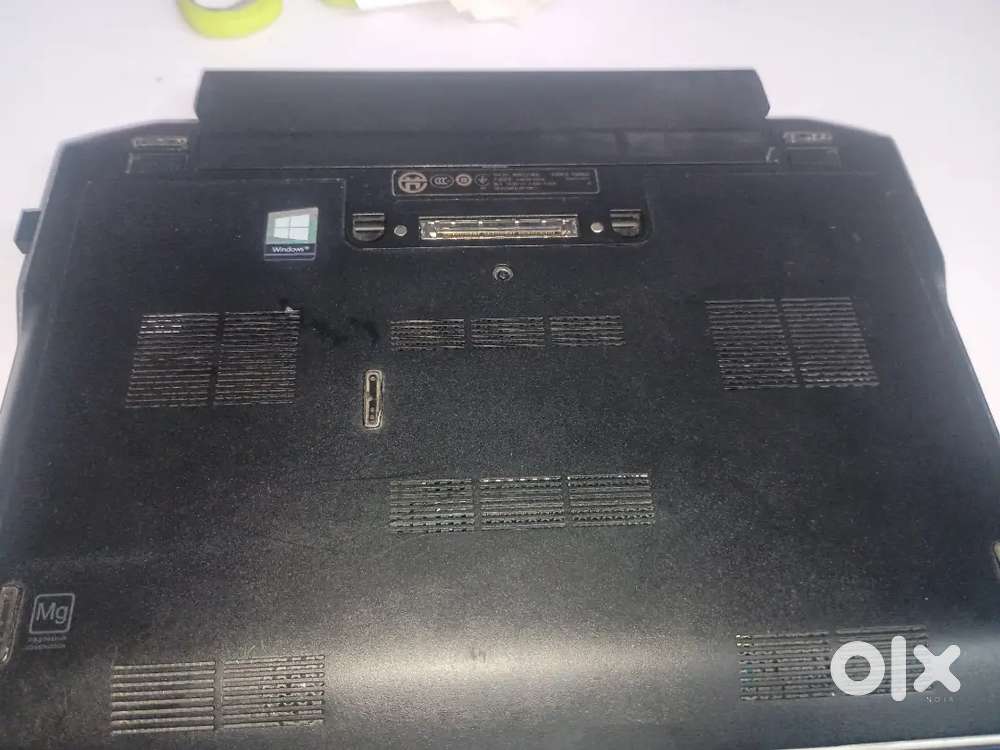 Dell lattitude E 6220 LAPTOP