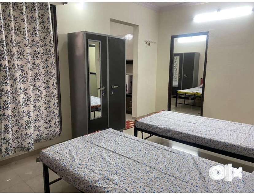 No brokrage boys pg in airoli sect 20