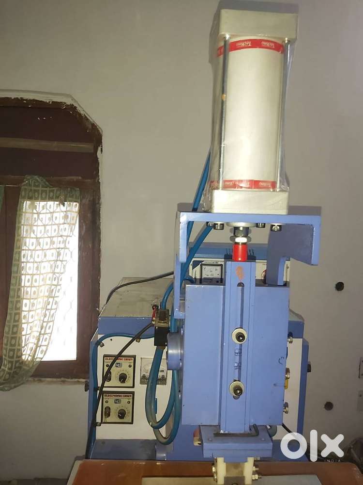EMBOSSING AND PVC WELDING MACHINE