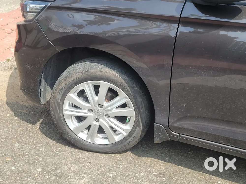 Honda alloys 15 inch with tyres