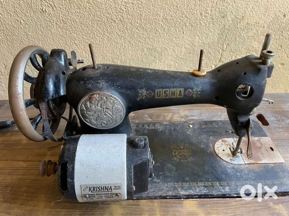 Usha Tailoring Machine With Table