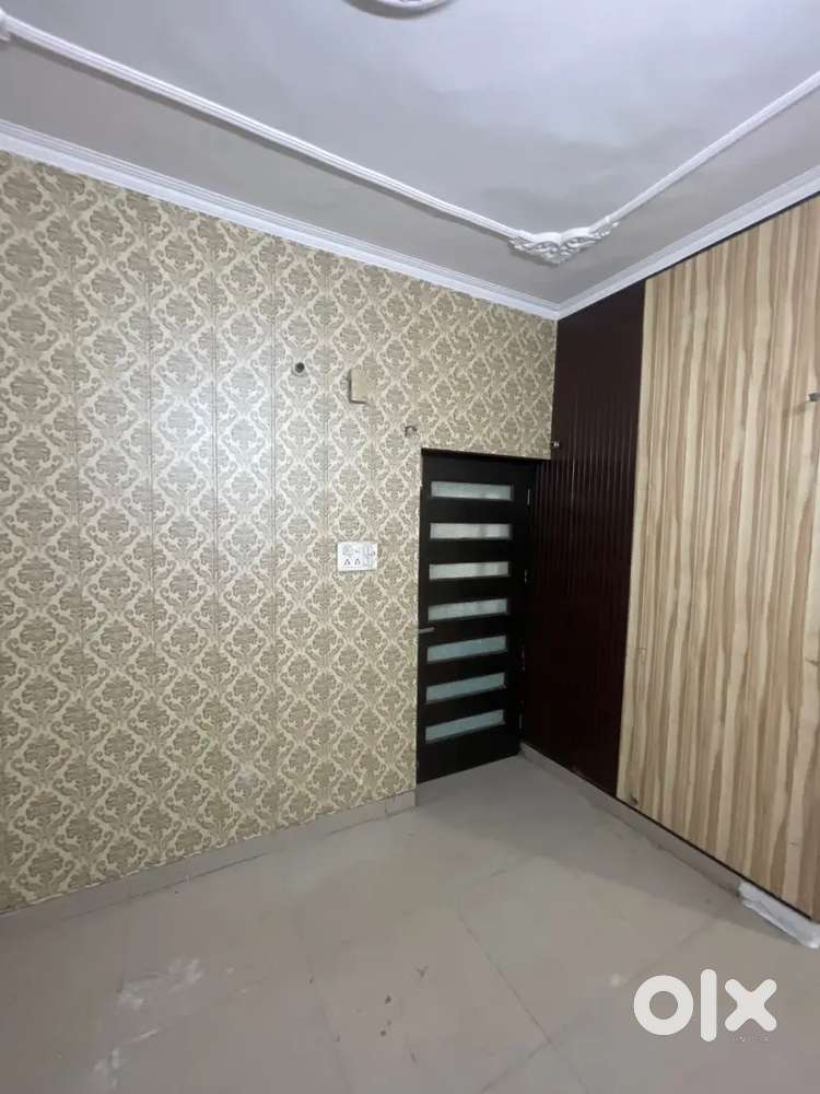 For Sale lig flat 3 Room Set Ground Floor Sector 40